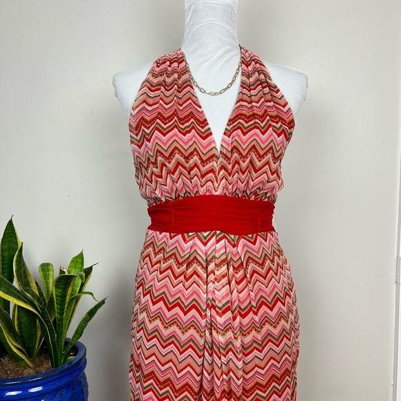 NWT! Sleeveless Silk Halter Dress Red Pink Chevron Print - Picture 2 of 11